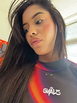 MystiqueXXX webcam