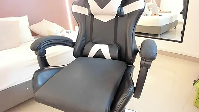 zoee_zi webcam