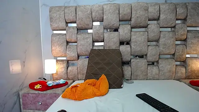 KathyAiden webcam