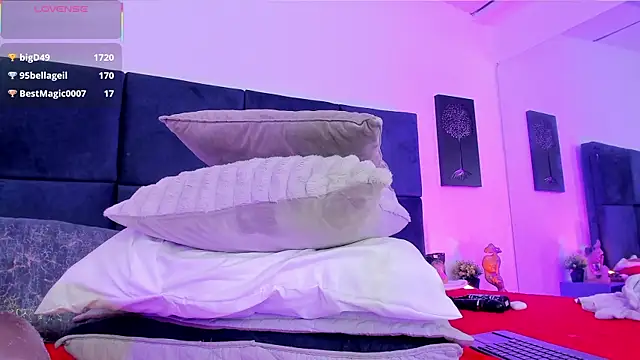 april_jones05 live cam on StripChat