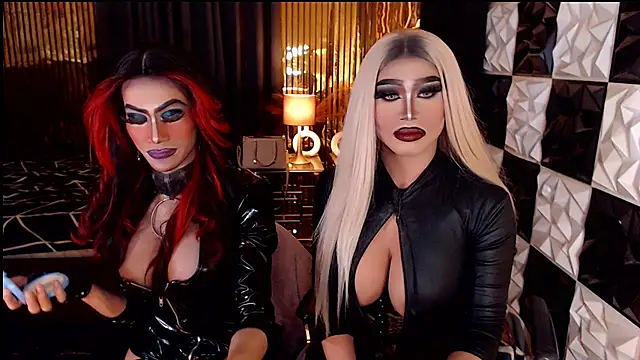 MonstrousCockDiva webcam
