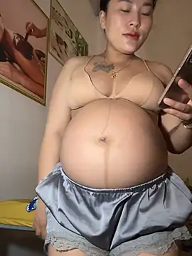 Lina-Naughty webcam