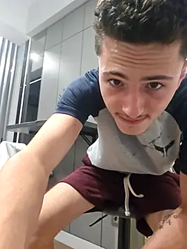 denysio89 live cam on StripChat