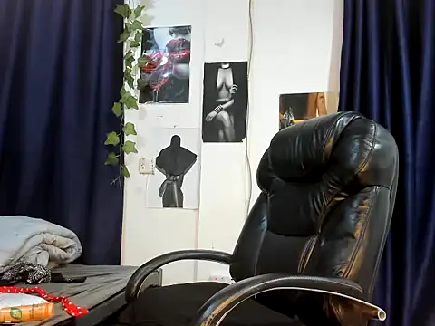 sexyebonyyyy webcam