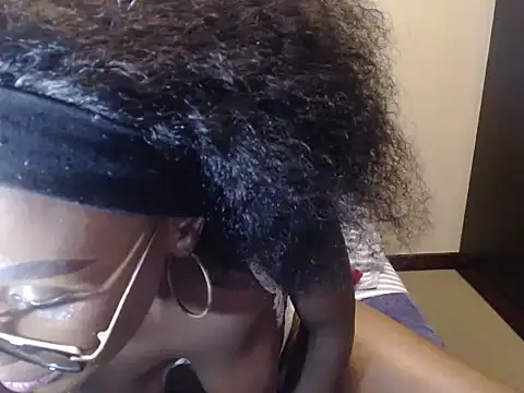 yummycherryxx webcam