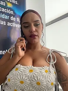 Sara-77 webcam
