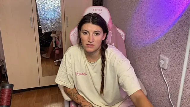 Katrin__kiss webcam
