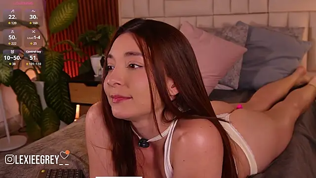 lexiee_grey_ webcam