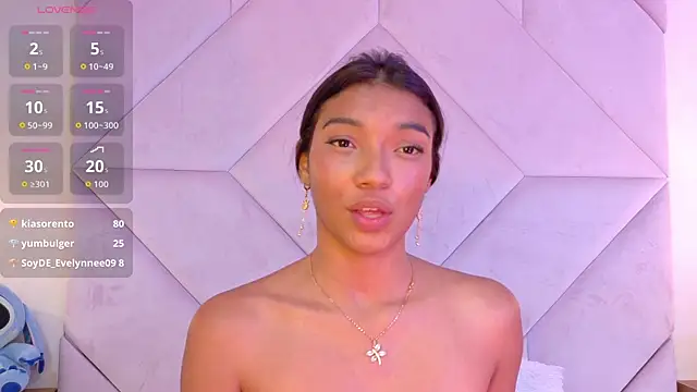 Miiaa_Spencer webcam