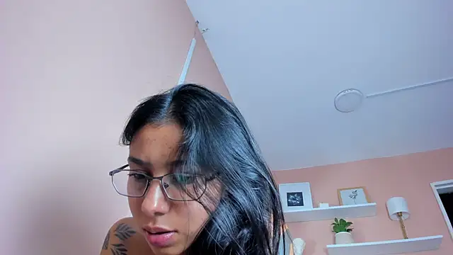 Kat_44 webcam