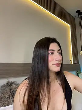 evelyn_hills webcam