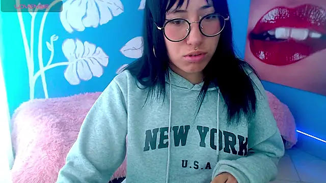 eli_doll webcam