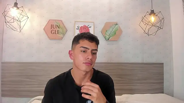 Alejo_Jones_ webcam
