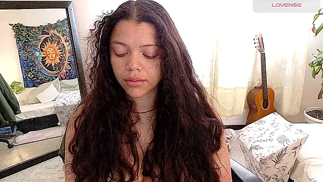 Amanda_sweet public girl cam room
