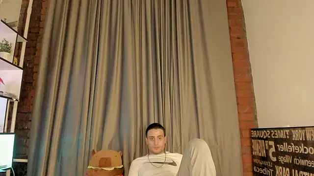 OpalMischief live cam on StripChat