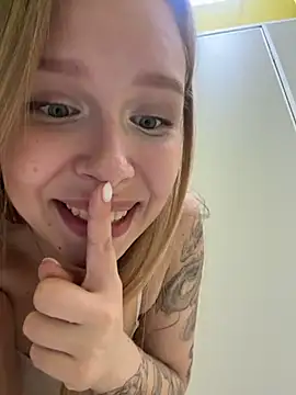 Liza_risky webcam