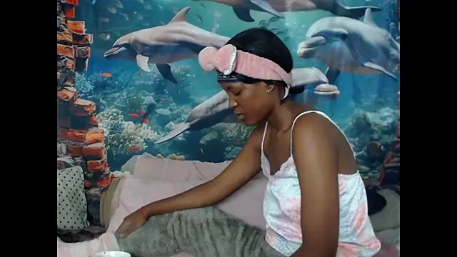 AfricanBarbiee69 webcam