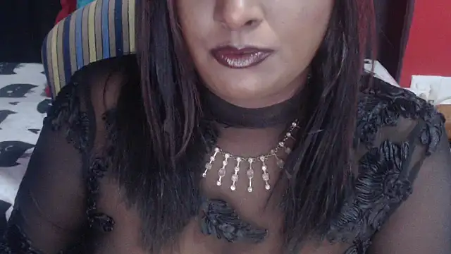 INDIANSIN2 live cam on StripChat