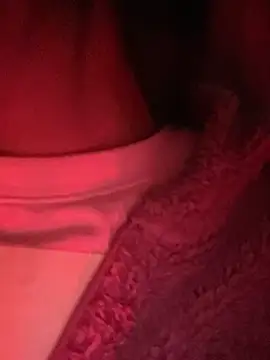 Isabella-Teen live cam on StripChat