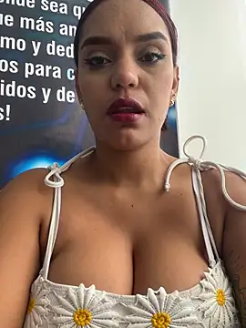 Sara-77 webcam