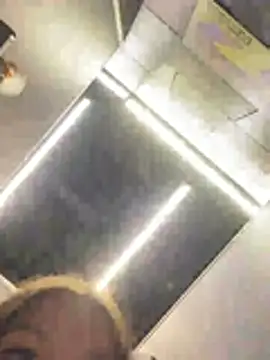 KrisMagnoly webcam