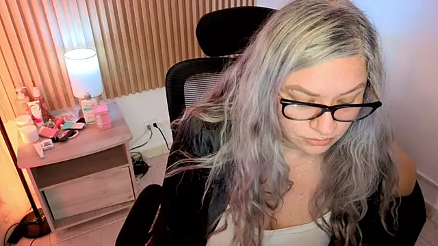 MarianL0ve webcam