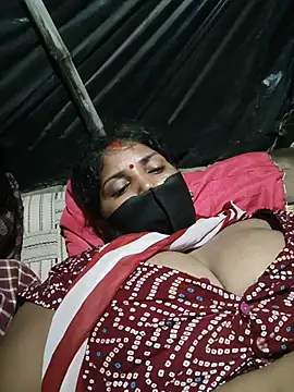 Indiandesicouple155 webcam
