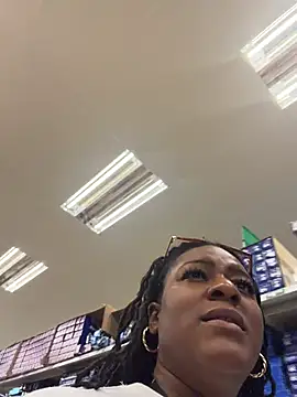 GirthGoddessCoco webcam