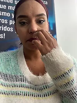Sara-77 webcam