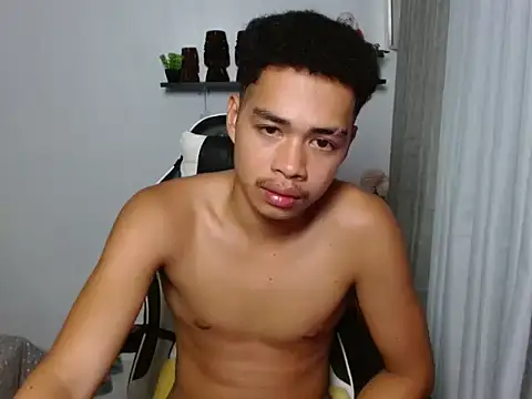 curlyasian_njxx webcam