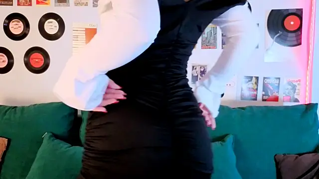 Maya_Rogerss webcam