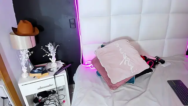 Gigi_duran webcam
