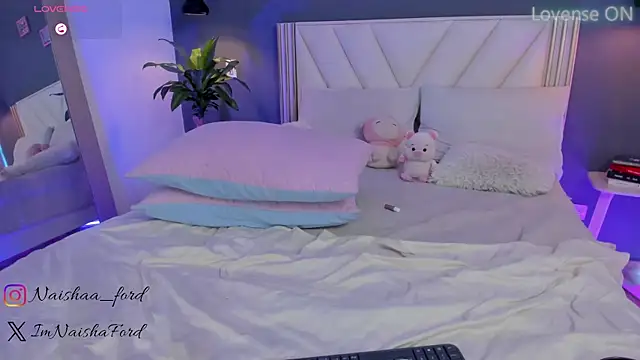 NaishaFord_1 webcam
