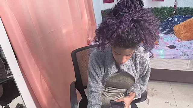 thianahorny webcam
