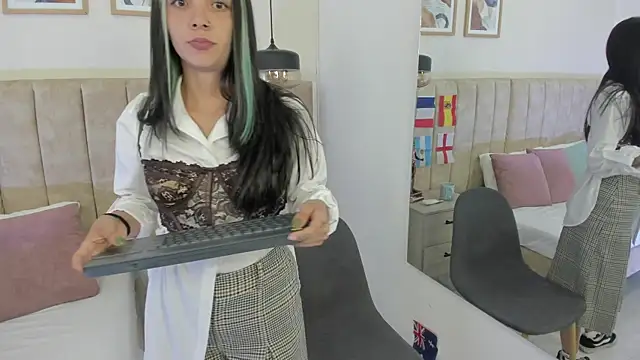 DinahCarter webcam