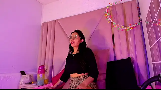 Feetfeticheh webcam