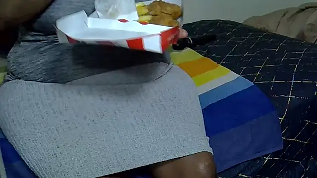 naughtymilf2026 webcam