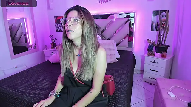 Karly_moon webcam