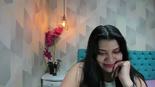 LindaBreeS webcam