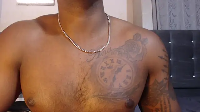 IsiahMaxwell webcam
