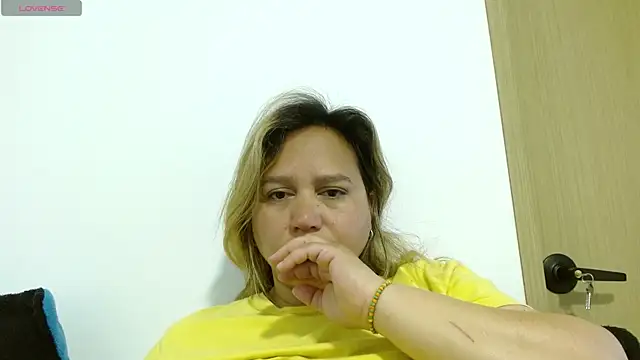 LauraReeves webcam