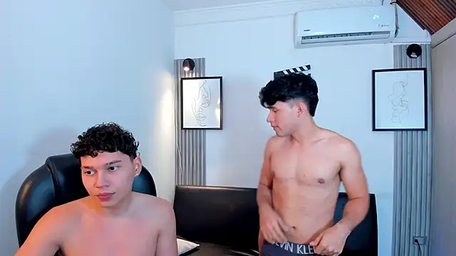 Sexiest_BoysW webcam