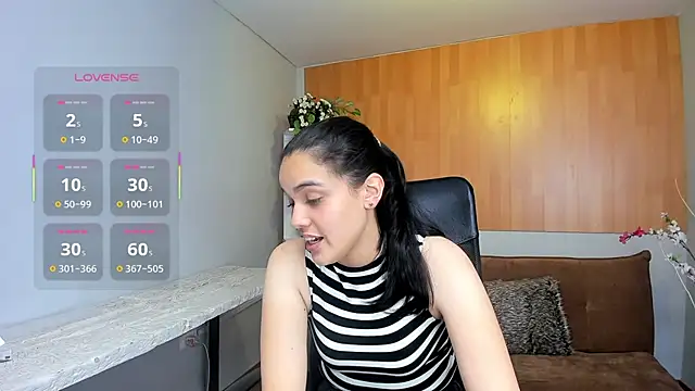 Victoria_Pivet webcam