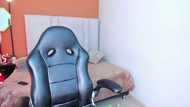 Mia_boobs24 webcam