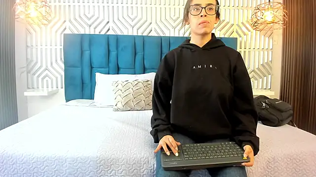 MiaAndAaron- webcam