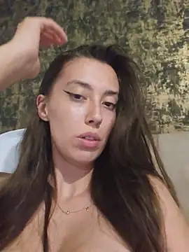 VirginPussySquirt live cam on StripChat