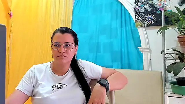 MARILYN_GARCIA live cam on StripChat