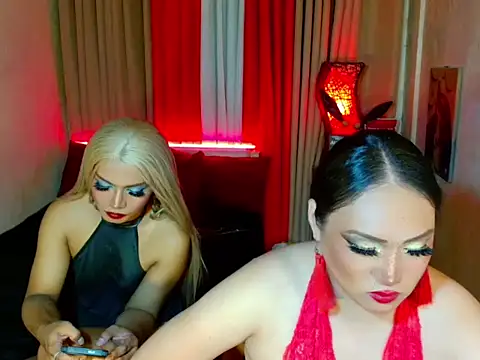 Phenomenal_Shemale webcam