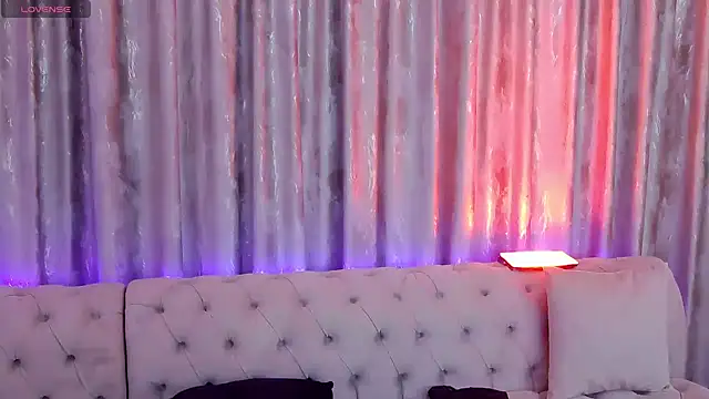 NataliePierce webcam