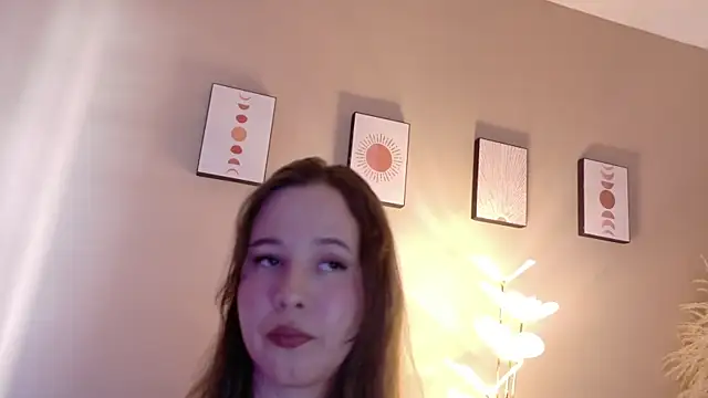 AnnieLouttie webcam